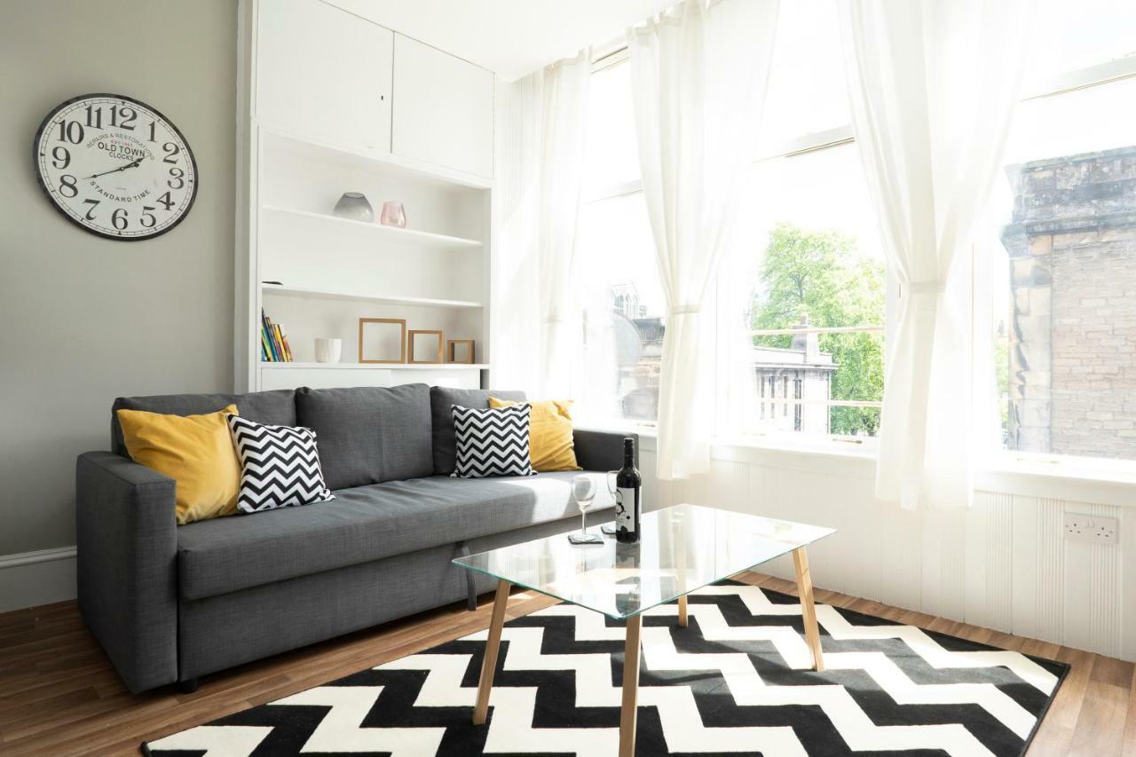 Greenstar Apartments - 2 Minute Walk Away Into City Centre - 6 Individual Flats - Next To Abertay University - 1 Bed 2 Bed & 3 Bedroom Flats - Fully Equipped - Short - Mid - Long Stays Welcome ดันดี ภายนอก รูปภาพ
