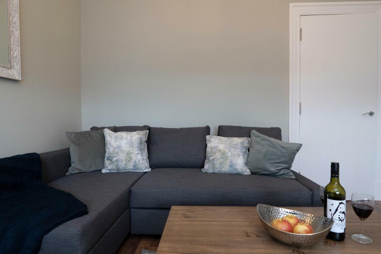 Greenstar Apartments - 2 Minute Walk Away Into City Centre - 6 Individual Flats - Next To Abertay University - 1 Bed 2 Bed & 3 Bedroom Flats - Fully Equipped - Short - Mid - Long Stays Welcome ดันดี ภายนอก รูปภาพ