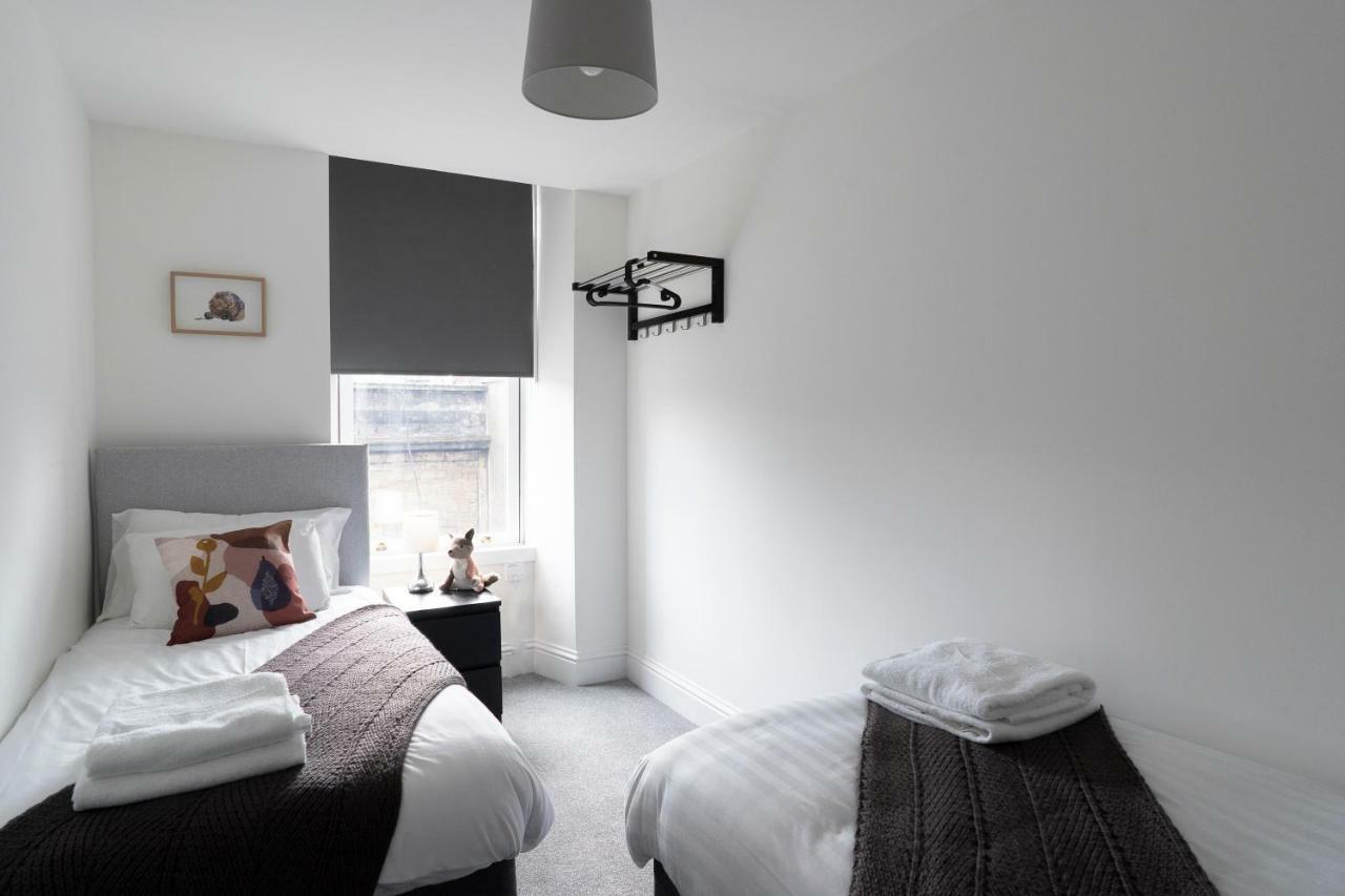Greenstar Apartments - 2 Minute Walk Away Into City Centre - 6 Individual Flats - Next To Abertay University - 1 Bed 2 Bed & 3 Bedroom Flats - Fully Equipped - Short - Mid - Long Stays Welcome ดันดี ภายนอก รูปภาพ